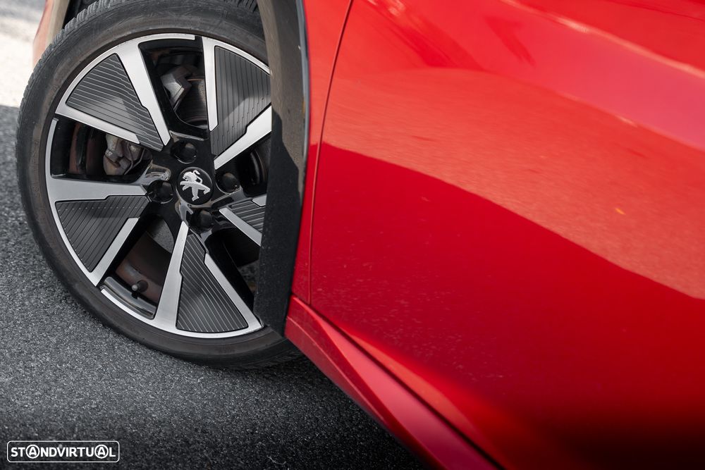 Peugeot e-208 50 kWh GT - 16