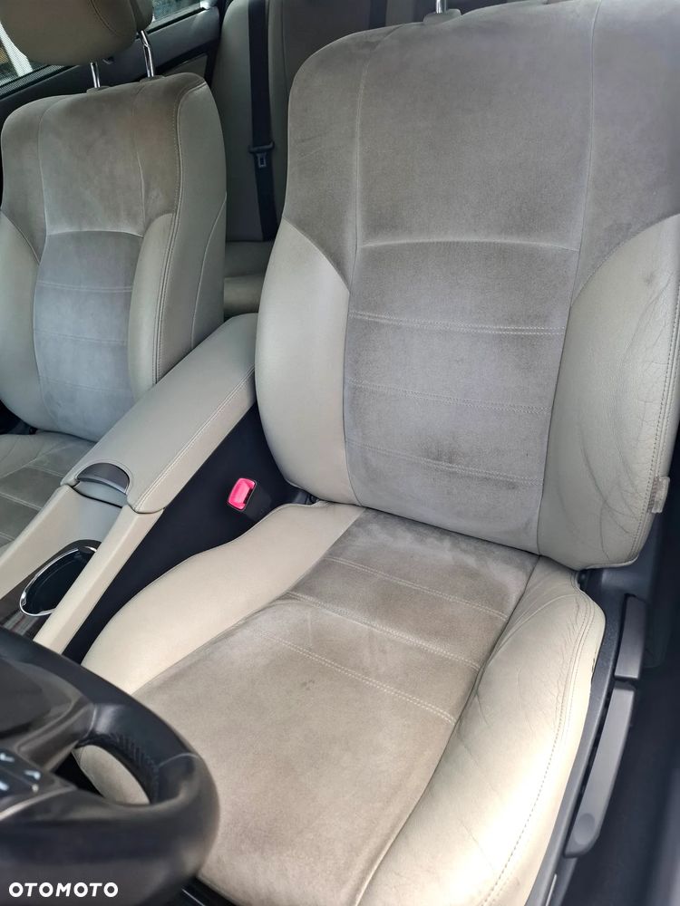 Toyota Avensis 1.8 Premium - 13