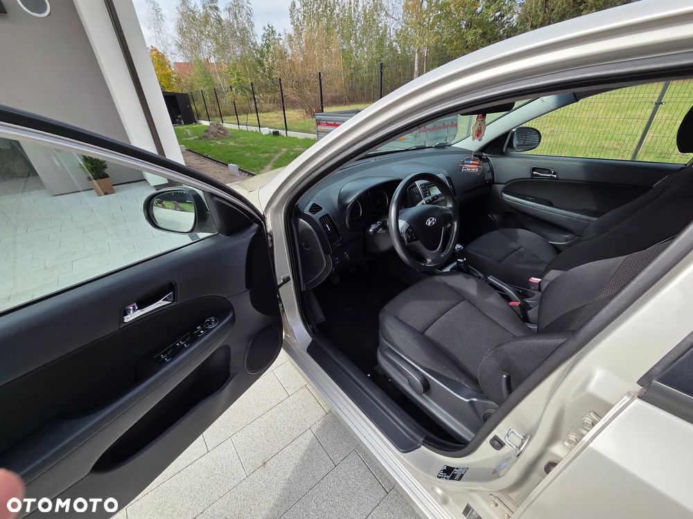 Hyundai i30 1.6 CRDi Comfort - 16