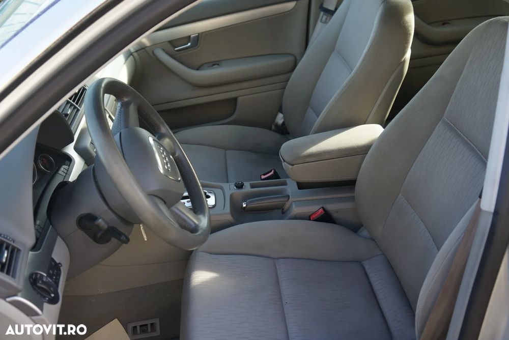 Audi A4 2.0 T FSI multitronic - 12