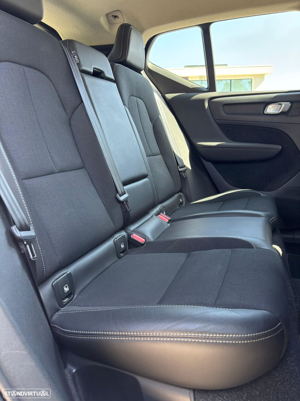 Volvo XC 40 1.5 T3 Momentum Plus Geartronic - 15