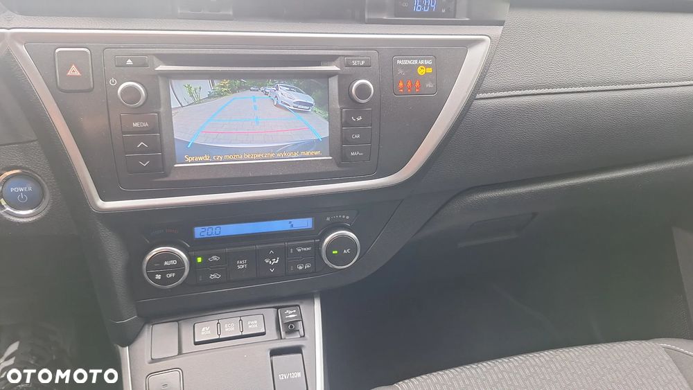 Toyota Auris - 12