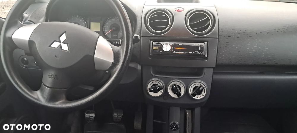 Mitsubishi Colt 1.1 Invite - 9