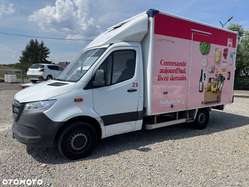 Mercedes-Benz Sprinter - 2