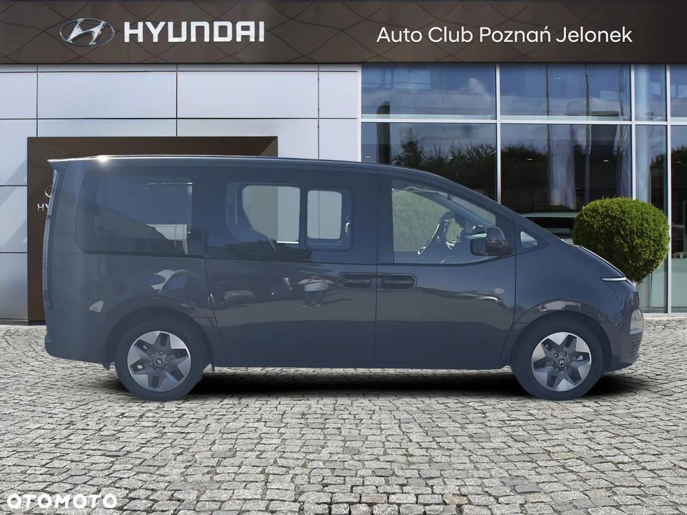 Hyundai Staria 1.6 T-GDI HEV Smart VIP - 6
