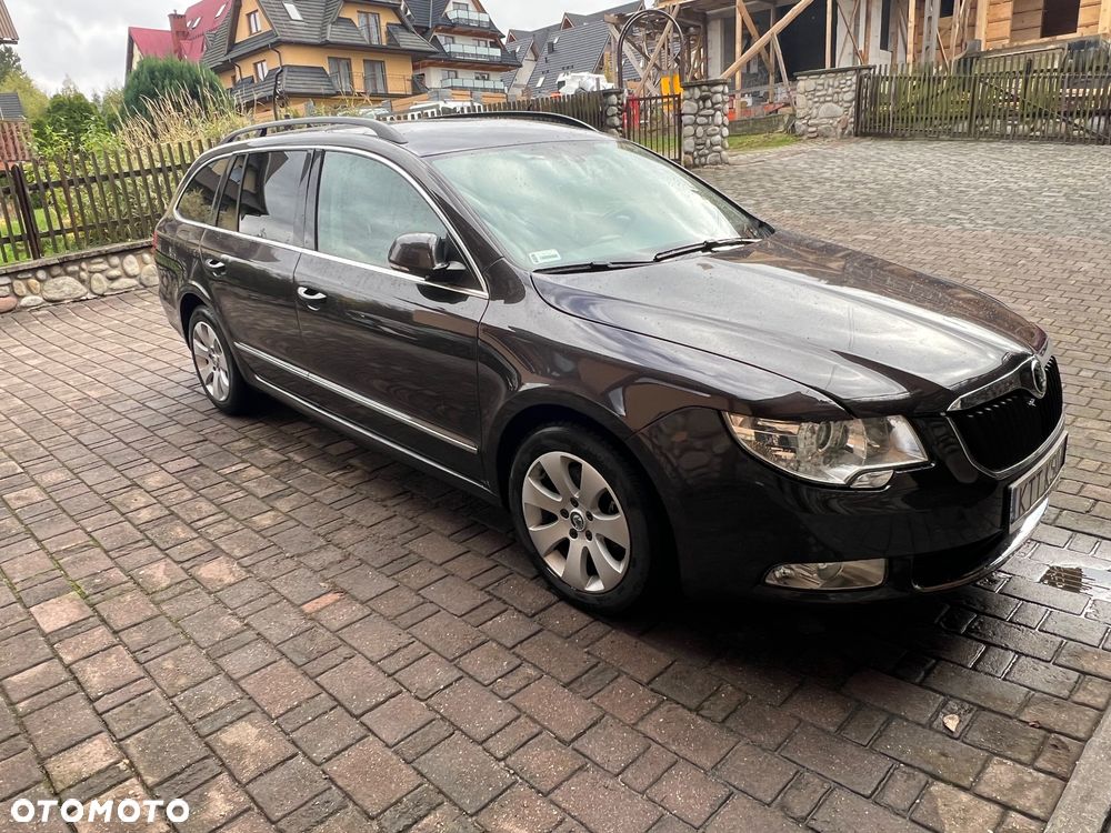 Skoda Superb 2.0 TDI Ambition DSG - 30