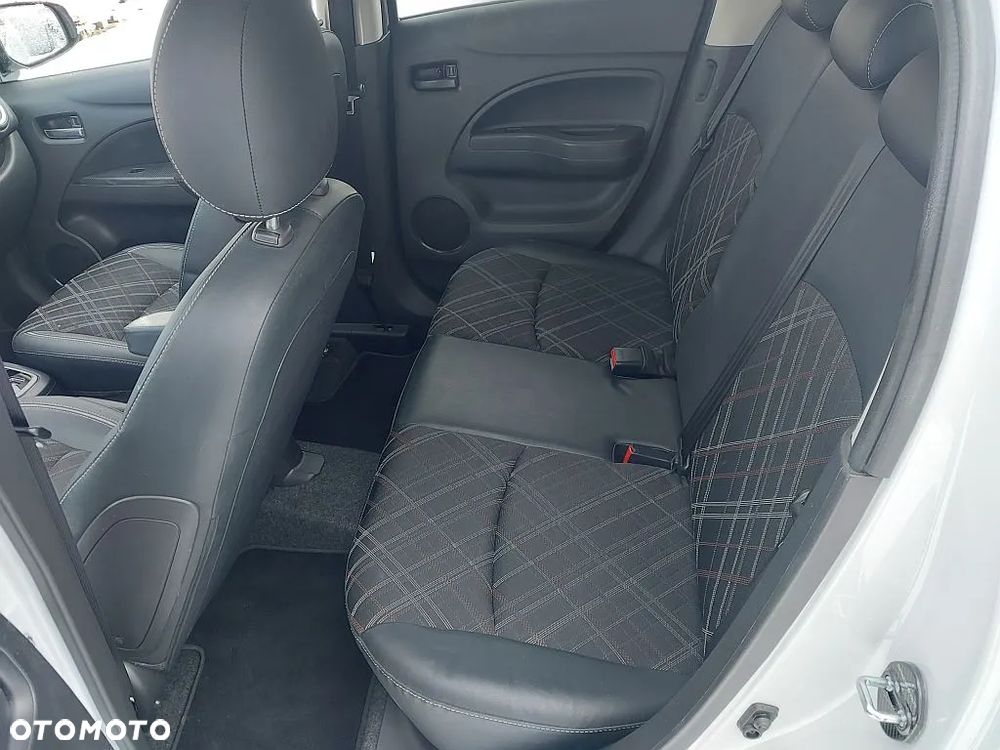 Mitsubishi Space Star AS&G 1.2 CVT Top - 17