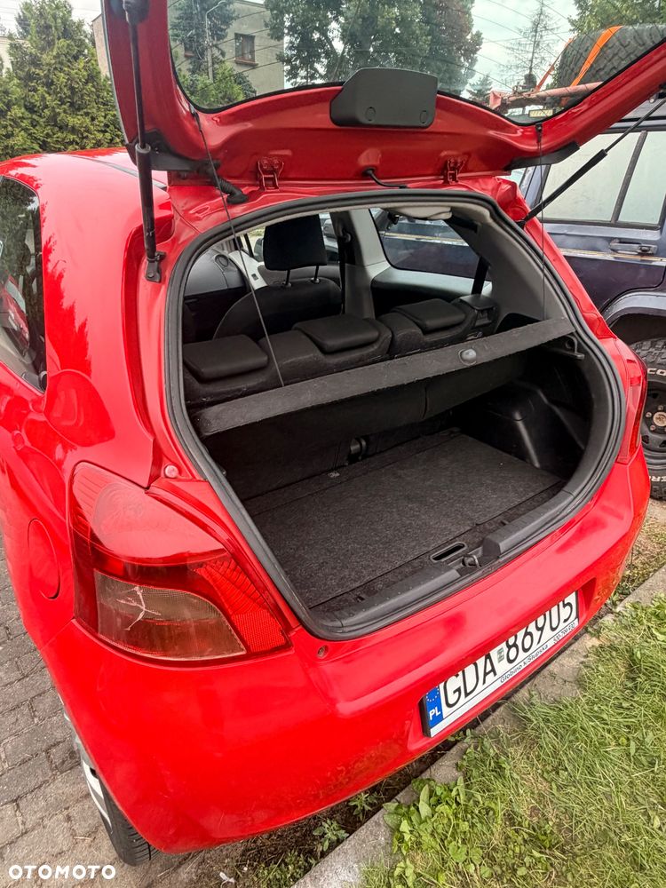 Toyota Yaris 1.0 VVT-i - 33