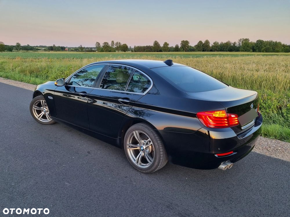 BMW Seria 5 520d xDrive - 6