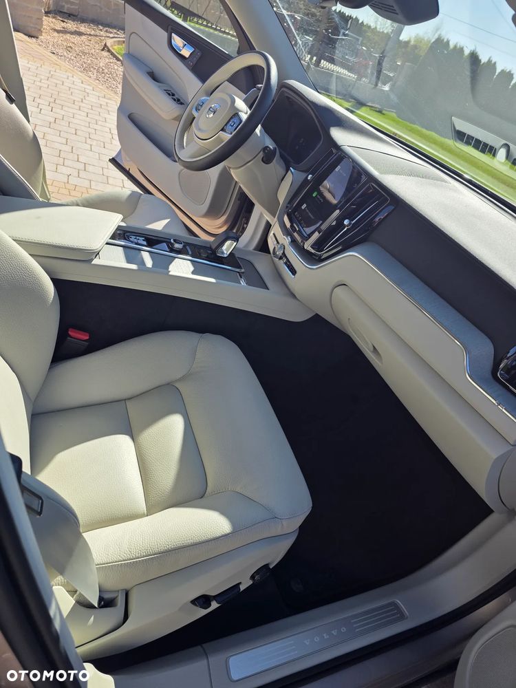 Volvo XC 60 B5 B AWD Ultimate Black Edition - 10