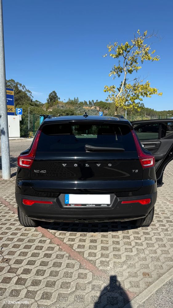 Volvo XC 40 1.5 T3 R-Design Geartronic - 11
