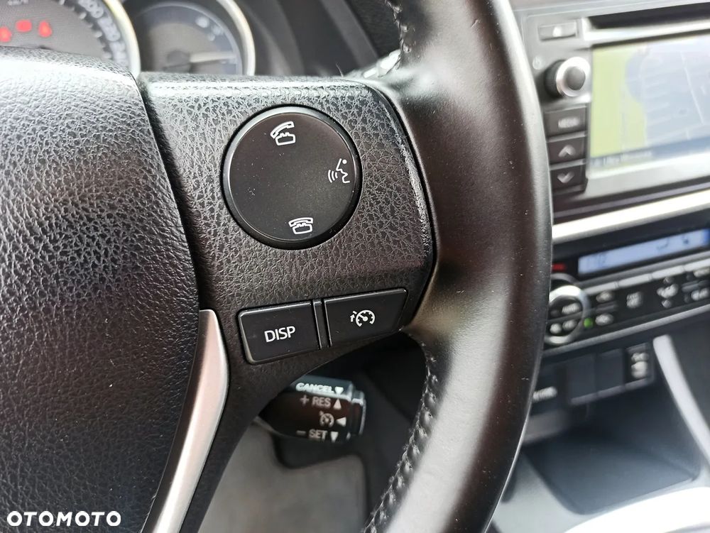 Toyota Auris 2.0 D-4D Touring Sports Executive - 31