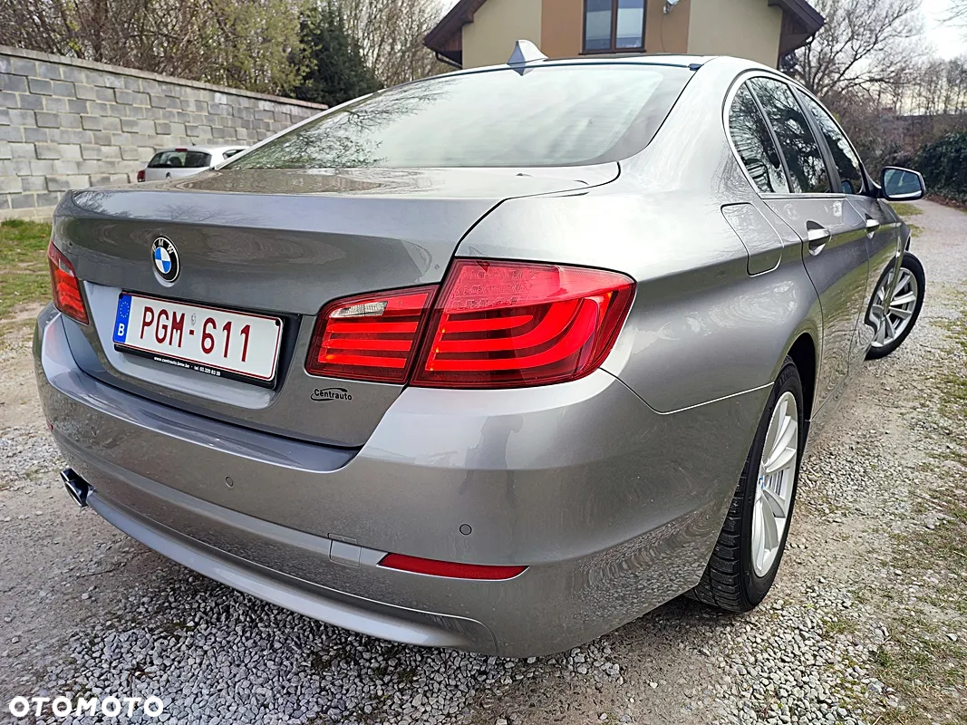 BMW Seria 5 520d - 29