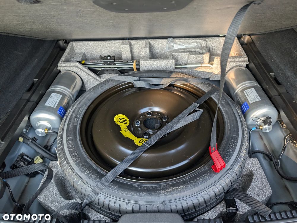 Volvo XC 60 D4 SCR AWD R-Design - 12