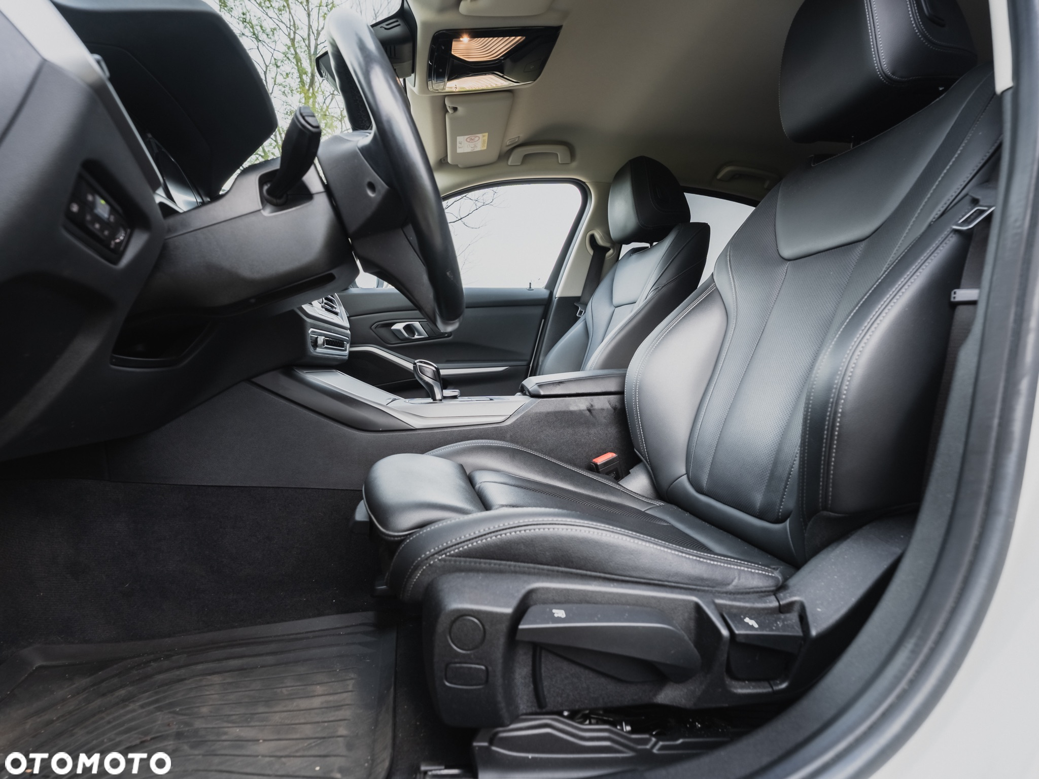 BMW Seria 3 318i - 11
