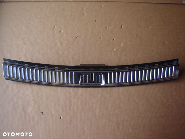 VW TOUAREG 7P0863459 OSŁONA PASA TYŁ CHROM IDEAŁ - 1