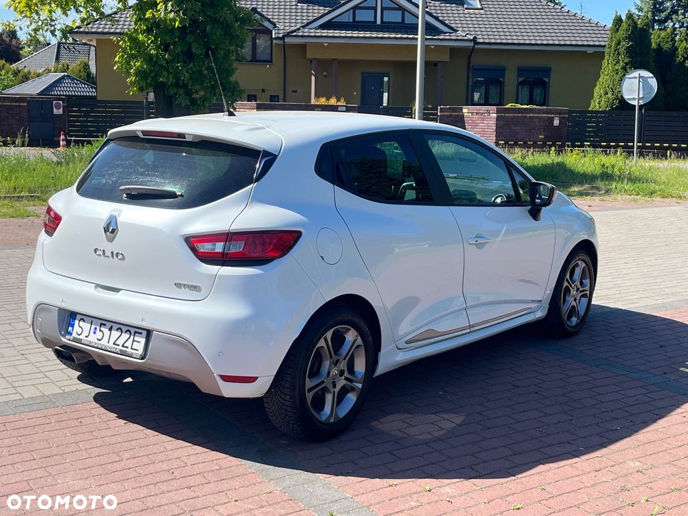 Renault Clio - 5
