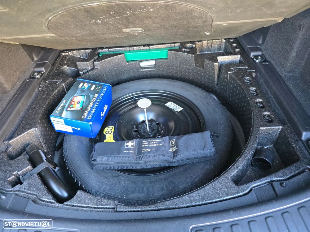 Land Rover Discovery Sport 2.0 TD4 HSE Luxury - 12