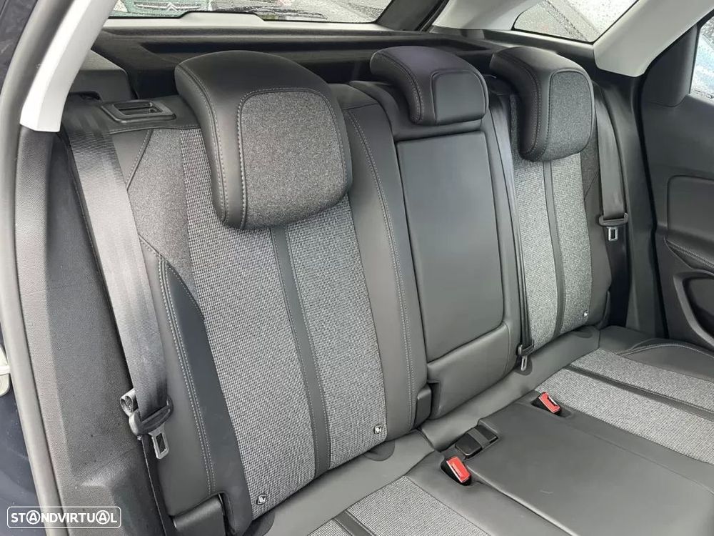Peugeot 3008 1.2 PureTech Allure Pack EAT8 - 18