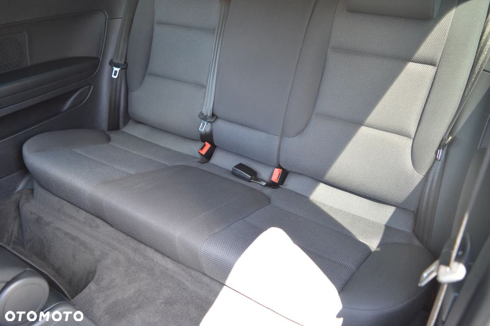 Audi A3 3-drzwiowe 1.6 TDI DPF Ambiente - 11