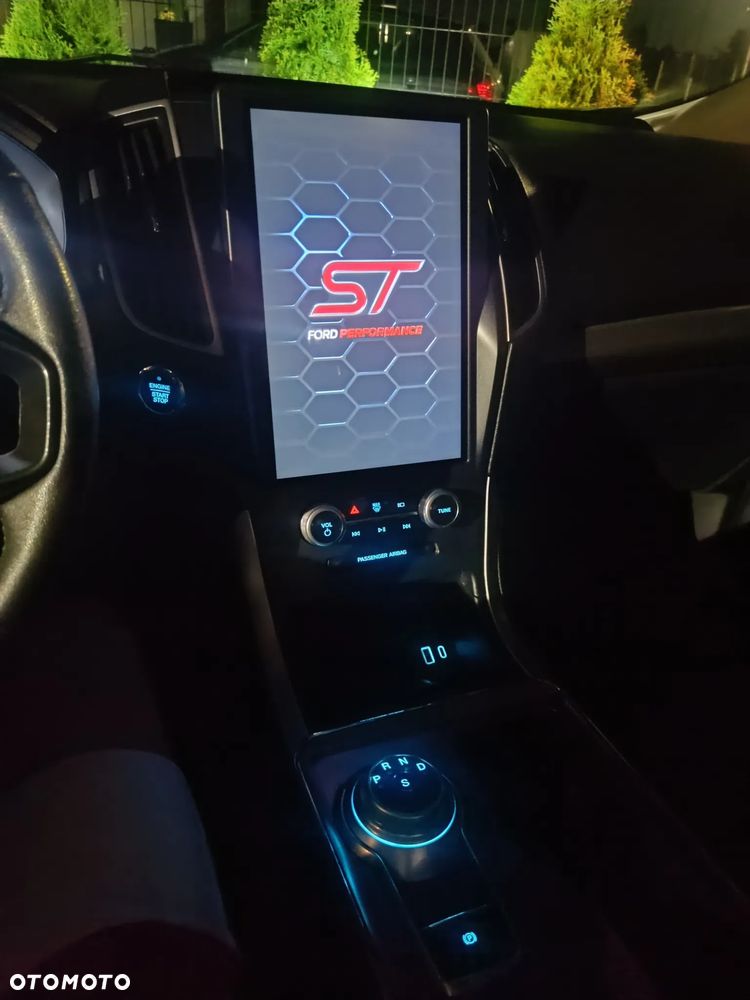 Ford Edge - 11
