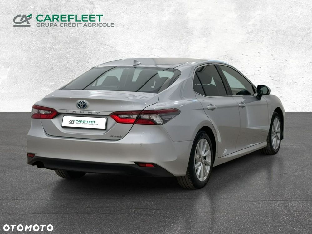 Toyota Camry - 6