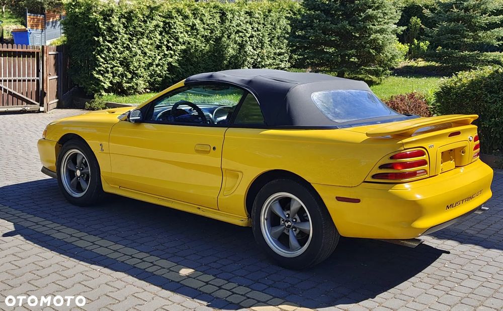 Ford Mustang - 11