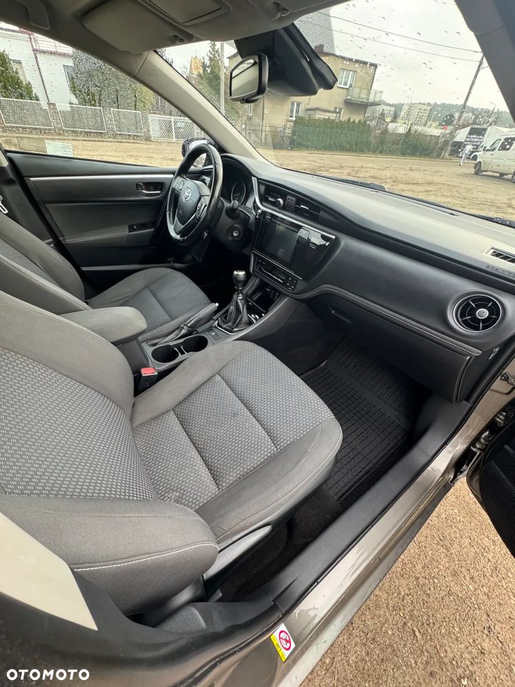 Toyota Corolla 1.6 Comfort - 13