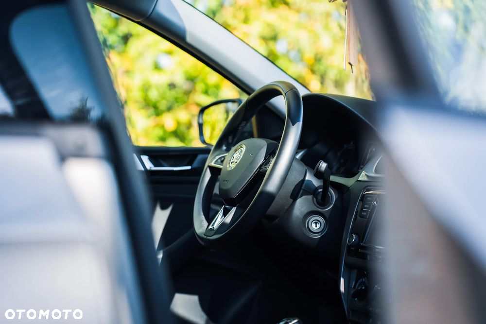 Skoda RAPID 1.0 TSI Ambition - 21