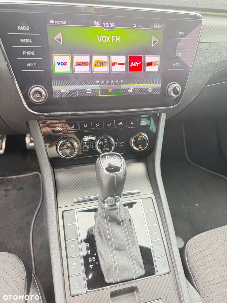 Skoda Superb 2.0 TSI Sportline DSG - 9