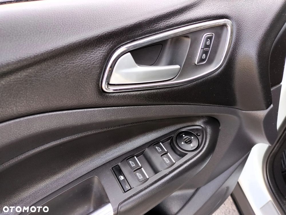 Ford Kuga - 18