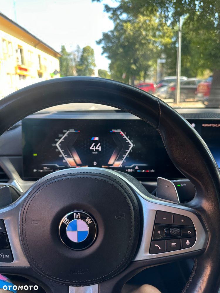 BMW Seria 3 318i M Sport - 13
