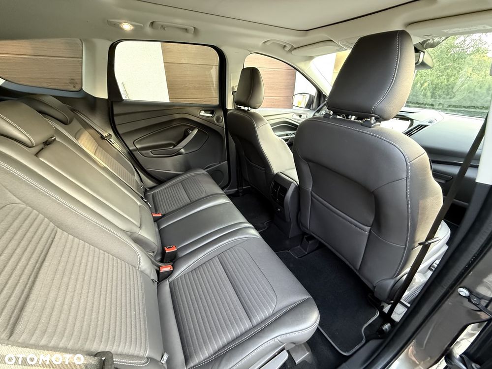 Ford Kuga 1.5 EcoBoost 2x4 ST-Line - 30