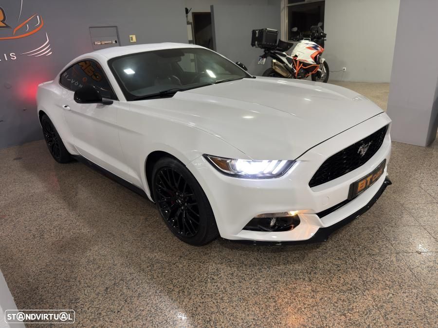 Ford Mustang 2.3i EcoBoost - 30