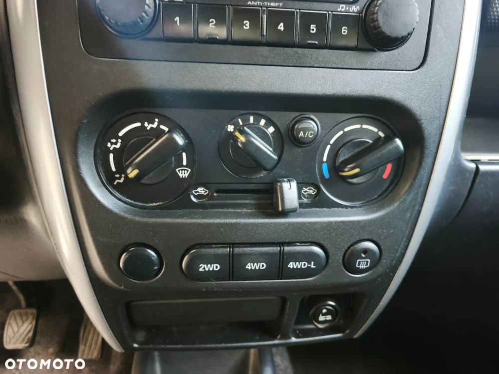 Suzuki Jimny 1.5 DDiS Comfort - 12