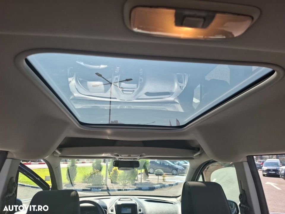 Ford Tourneo Connect - 31