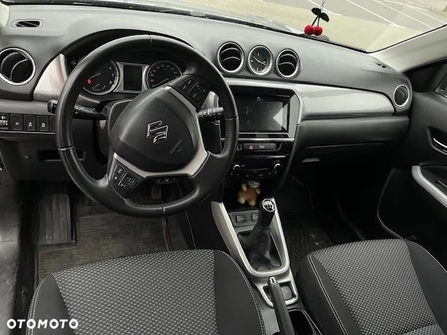 Suzuki Vitara 1.6 Comfort 2WD - 9