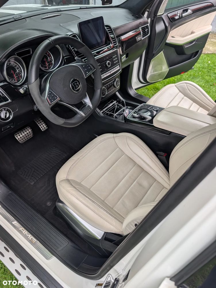 Mercedes-Benz GLS - 30