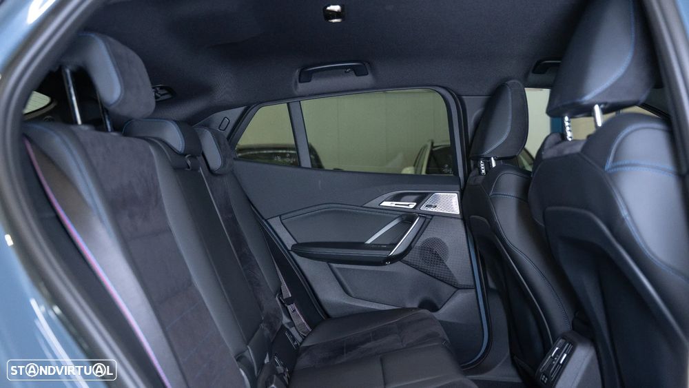 BMW iX2 eDrive20 Pack Desportivo M - 24