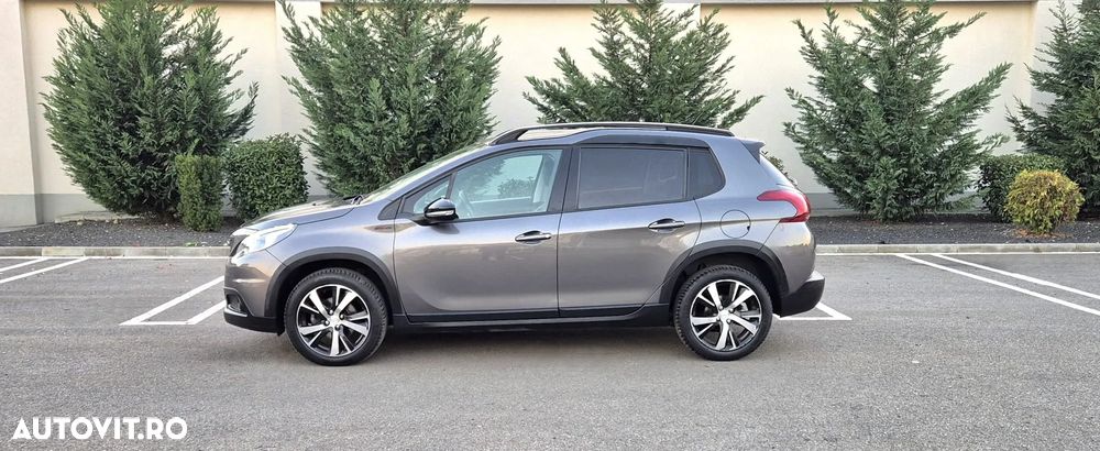 Peugeot 2008 PureTech 110 Stop&Start EAT6 GT-Line Edition - 5