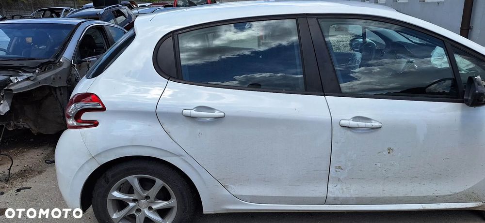 Peugeot 208 belka zawieszenie tył bębny - 5