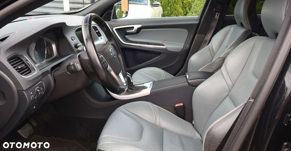 Volvo V60 - 13