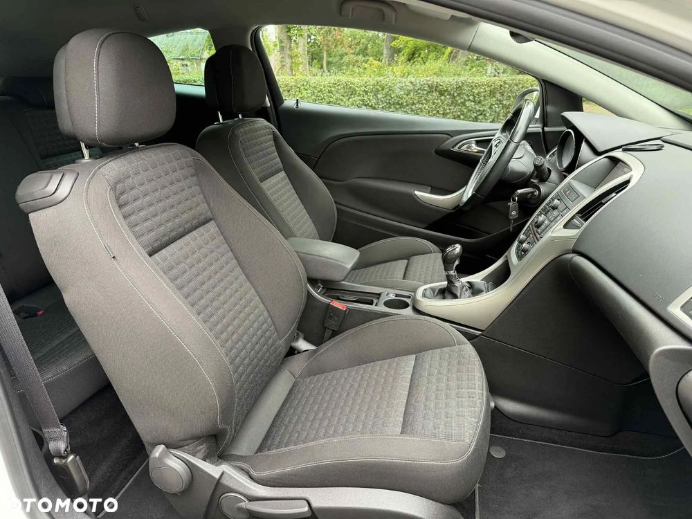 Opel Astra IV GTC 1.4 T Sport - 6