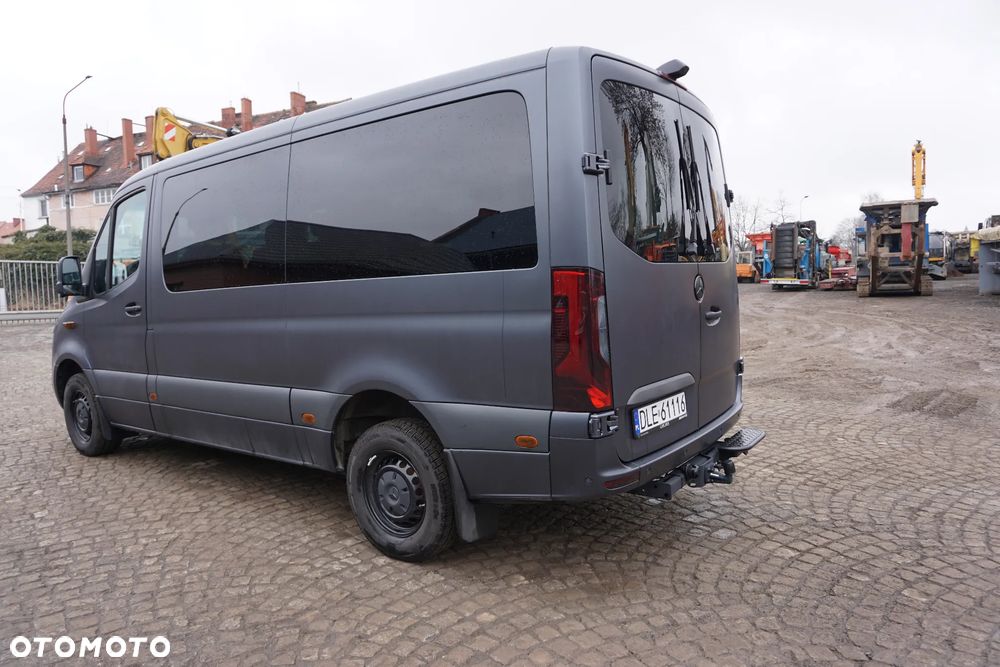 Mercedes-Benz Sprinter - 4