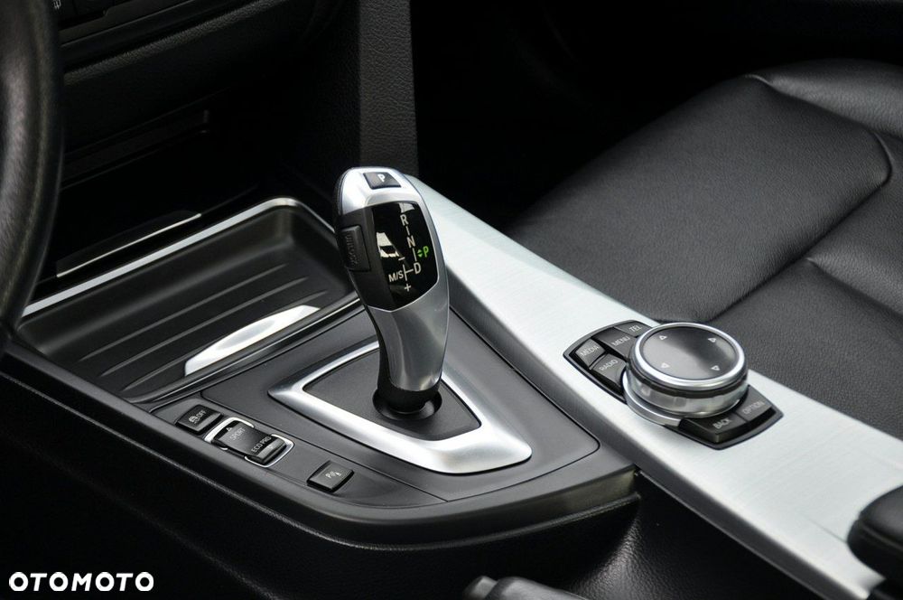 BMW Seria 3 - 35