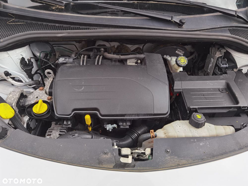 Renault Clio 1.2 16V 75 Expression - 10