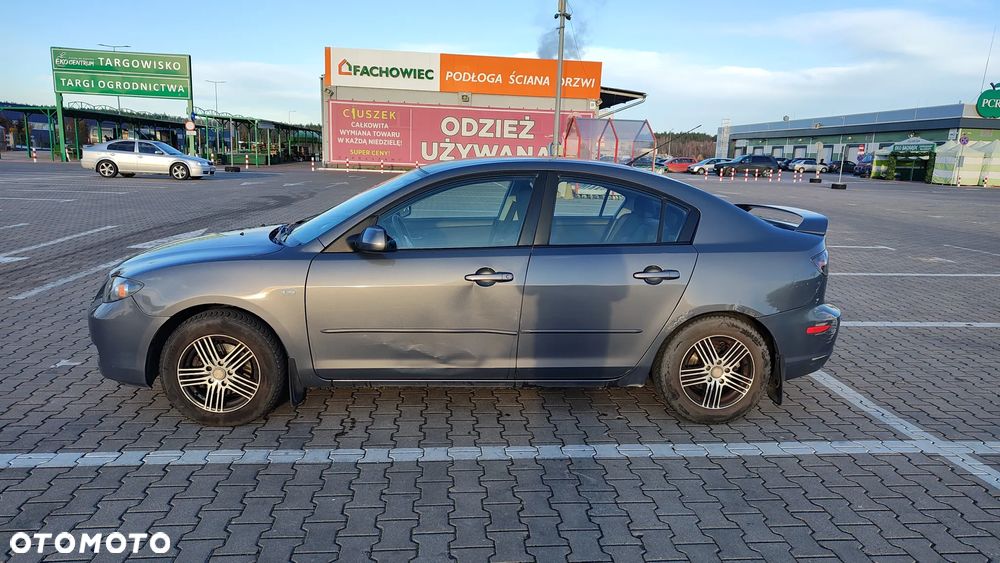 Mazda 3 2.0 Active + - 6