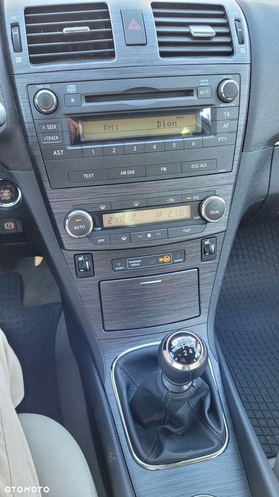 Toyota Avensis 1.8 Premium - 14