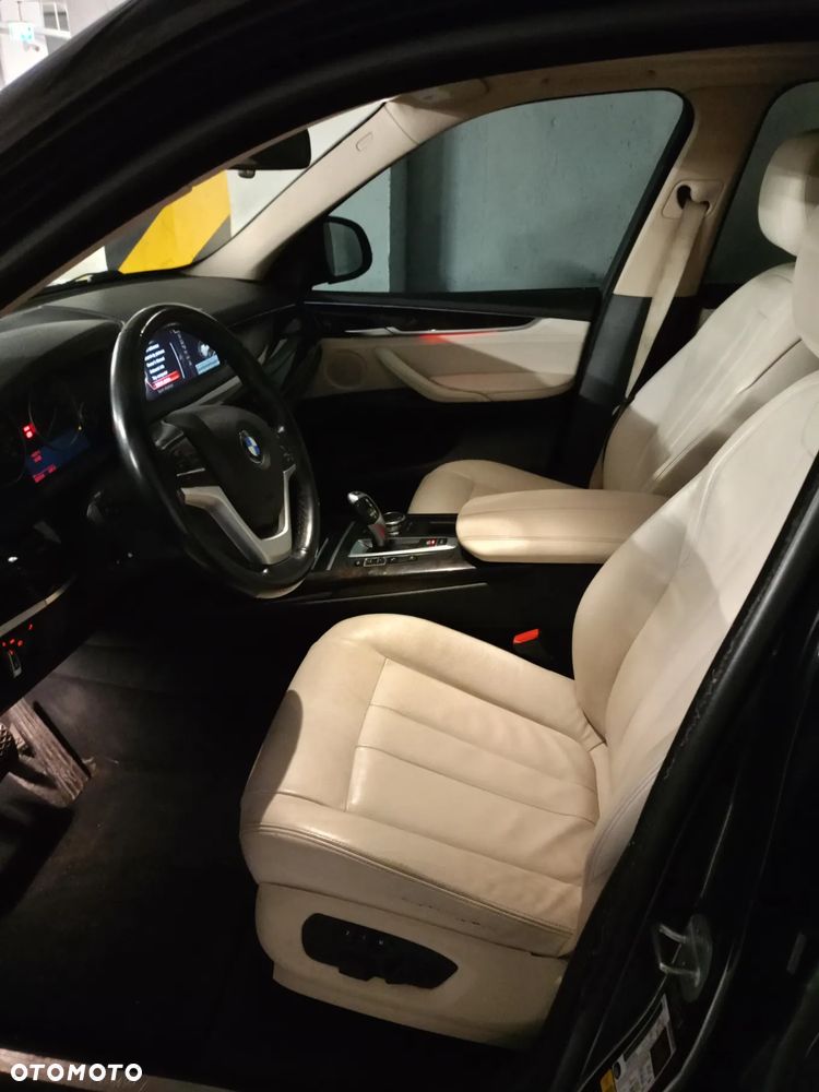 BMW X5 xDrive35i Edition Exclusive - 16