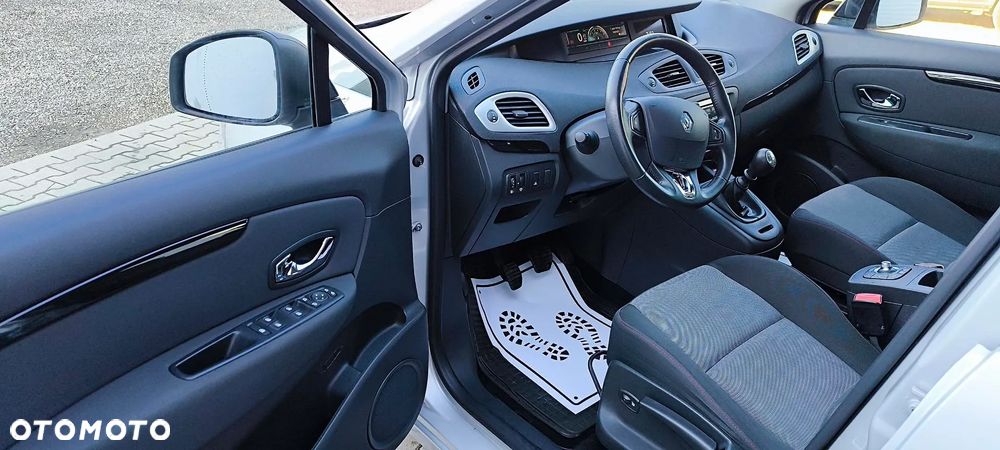Renault Scenic - 11